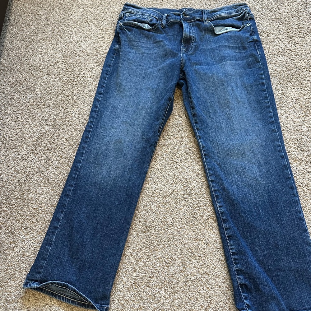 Lucky Brand Blue Jeans with Classic Indigo Finish - Picture 3 of 3